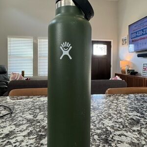 Hydro Flask Olive Green Bottle